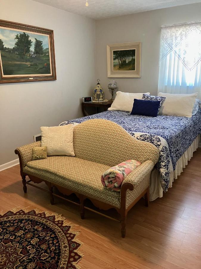 Bed and Breakfast The Ashe Farm à Marshall Extérieur photo