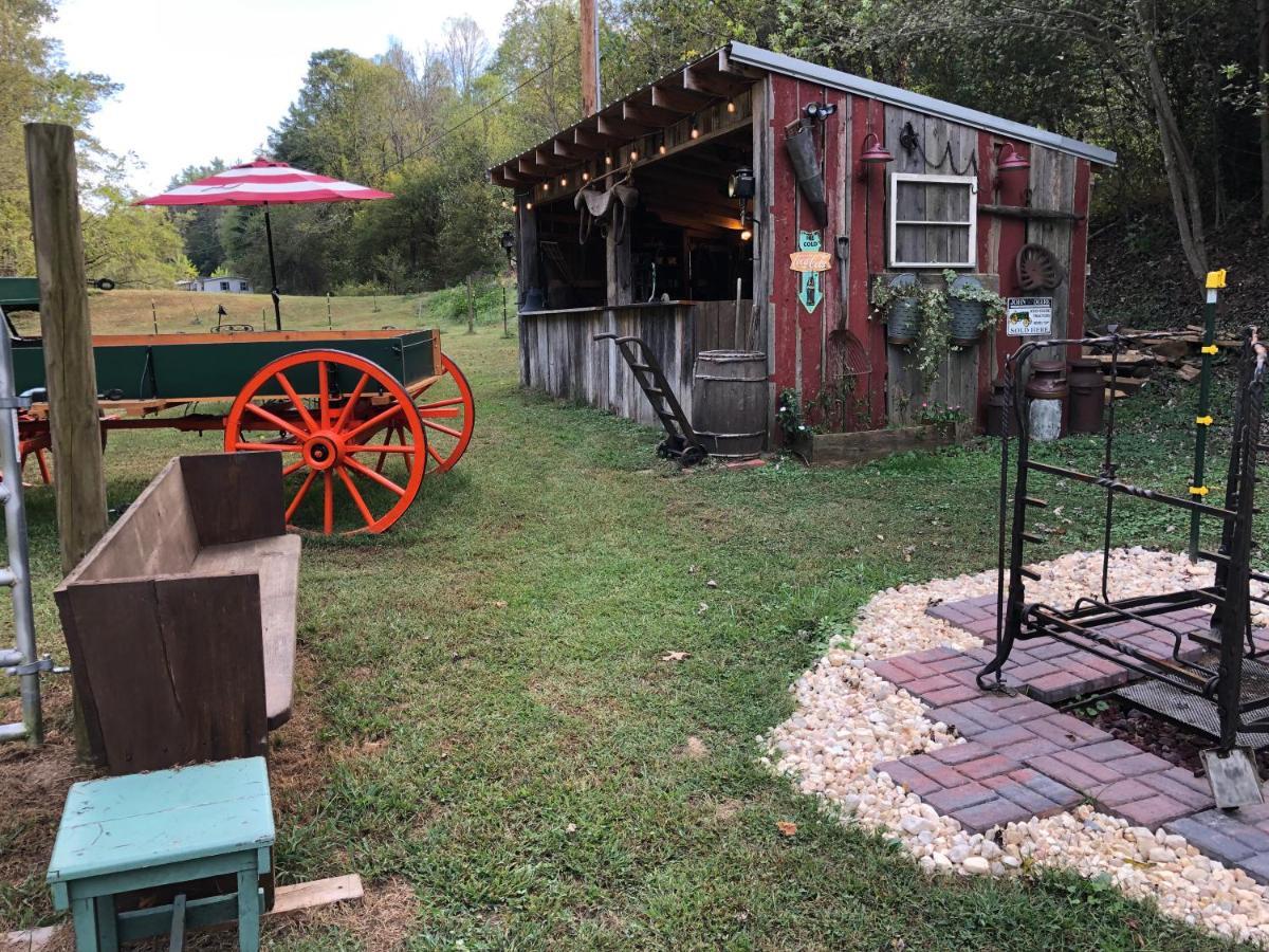 Bed and Breakfast The Ashe Farm à Marshall Extérieur photo