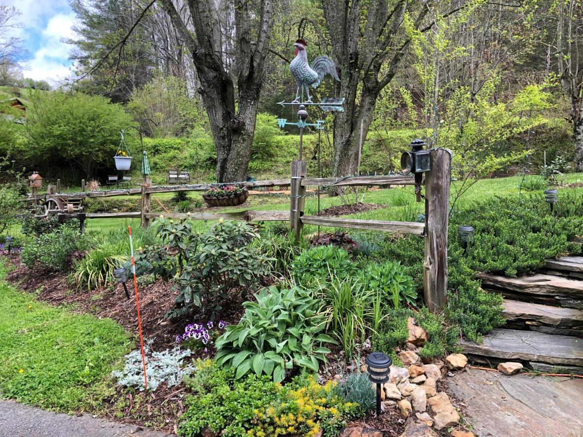 Bed and Breakfast The Ashe Farm à Marshall Extérieur photo